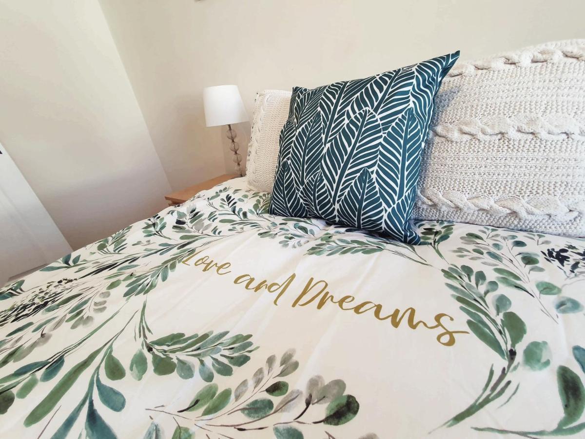 Brodie'S Hideaway Stylish Seaside Town Apartment แอมเบิล ภายนอก รูปภาพ